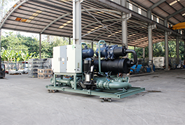 出口國(guó)外的水冷低溫機(jī)，用的是環(huán)保冷媒R404A